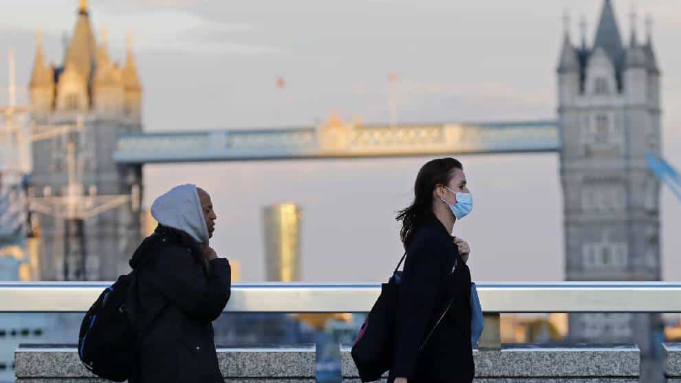 Reino Unido asegura que no tienen control sobre contagios por covid-19