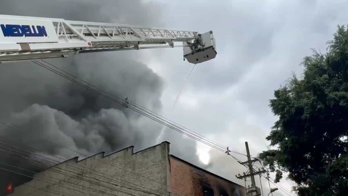 Incendio en Medellín - Foto: Noticias RCN