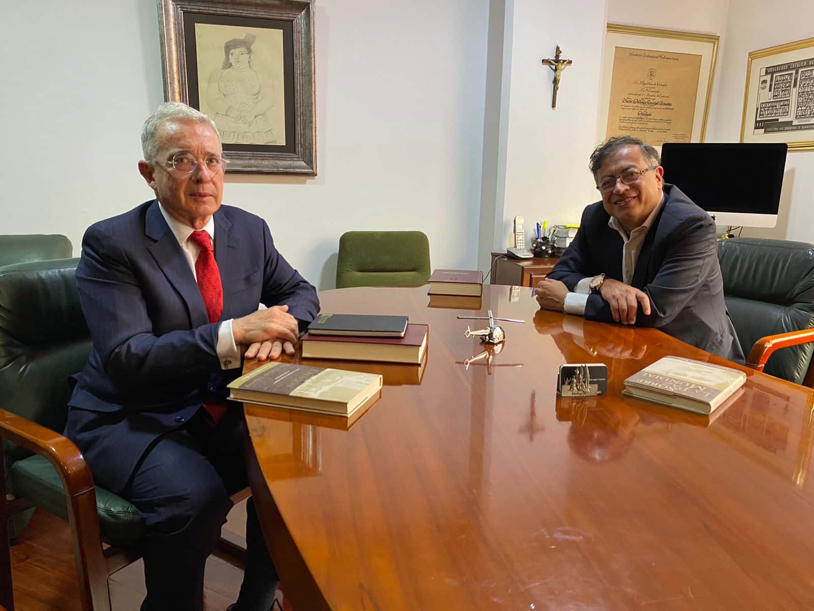 Álvaro Uribe y Gustavo Petro
