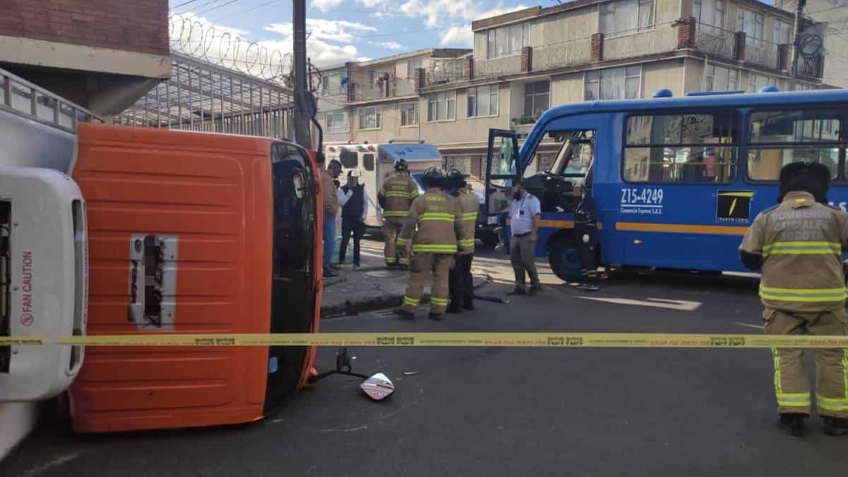 Accidente bus del SITP en Bogotá - Foto: Bomberos de Bogotá