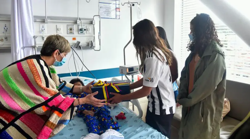 Niños rescatados del Guaviare con Verónica Alcocer