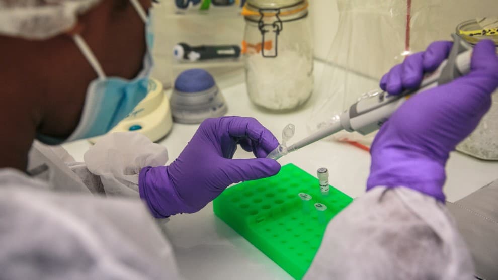 Foto: AFP Curados de coronavirus no son inmunes a un nuevo contagio: OMS