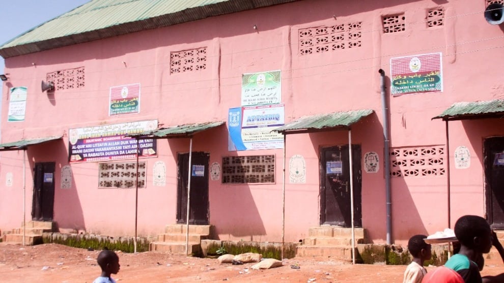 Policía de Nigeria liberó a 67 personas torturadas en un centro religioso