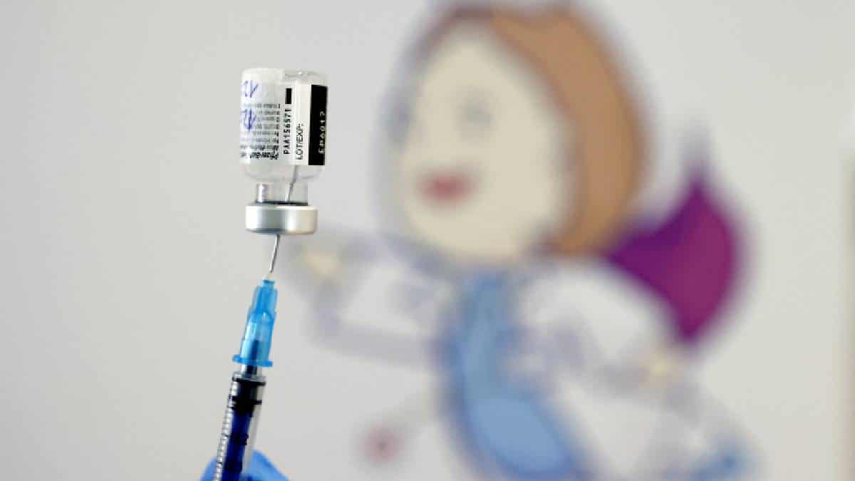 Ley en Israel detectará la identidad de personas que no se vacunen