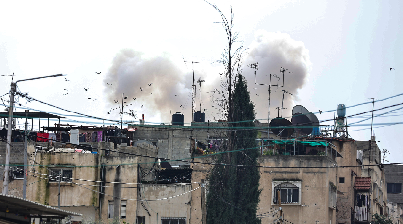 Israel intensifica ataques en Gaza tras acuerdo de medicinas para rehenes israelíes