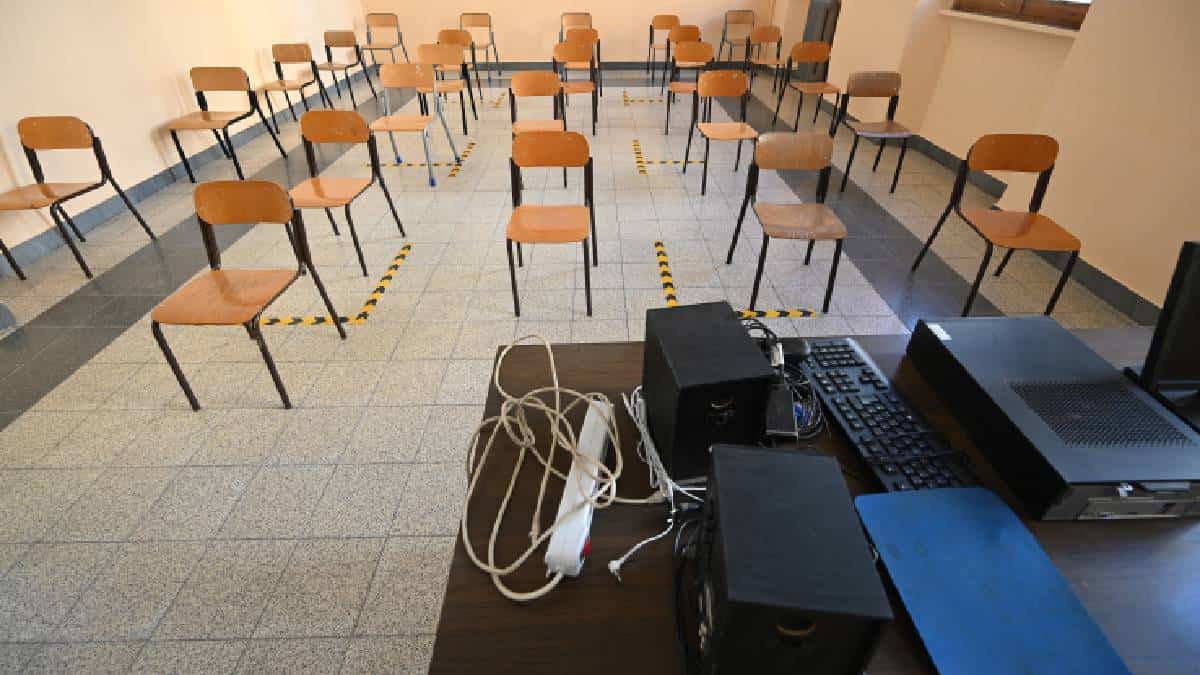 Italia toma medidas en escuelas por el aumento de la variante inglesa