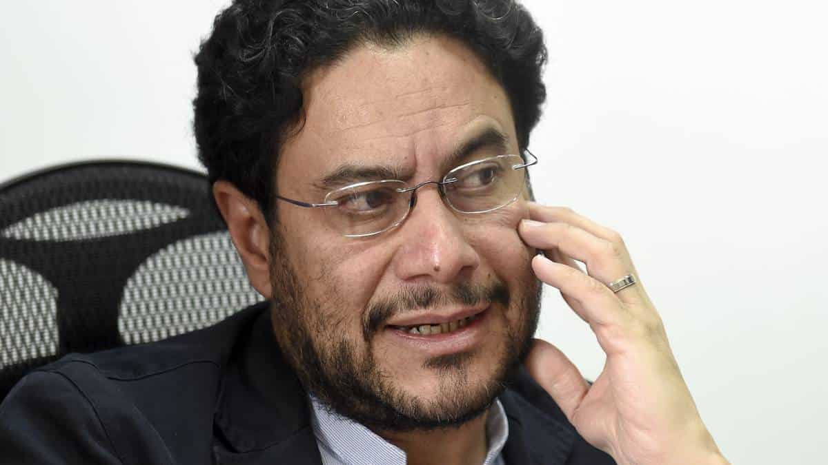 Cepeda aseguró que testigo en caso Uribe será investigado por Fiscalía