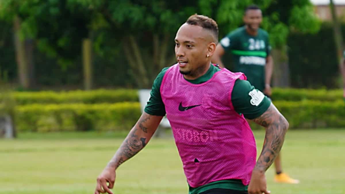 Julio Comesaña y Alejandro Restrepo opinan sobre Jarlan Barrera