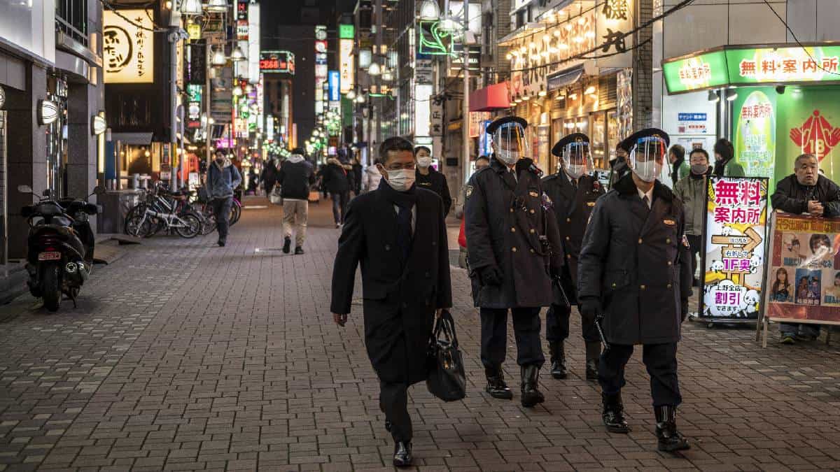 Japón incluirá la prisión entre las medidas contra el covid-19