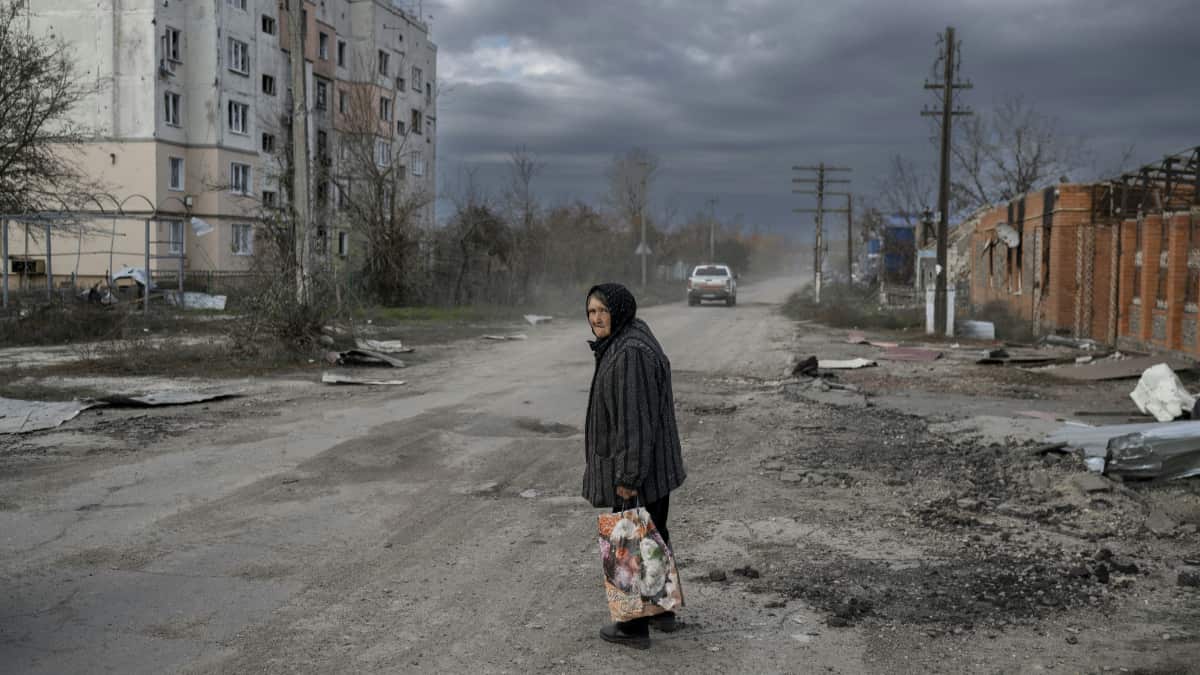 Una mujer en la región de Jersón.