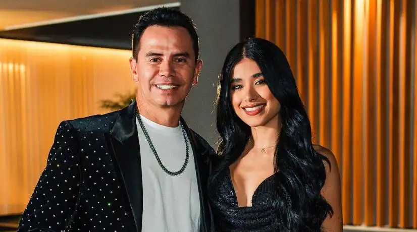 Jhonny Rivera protagonizó romántico video con su novia: sus seguidores los elogian