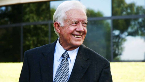 Expresidente de EE.UU., Jimmy Carter fue hospitalizado tras sufrir una caída