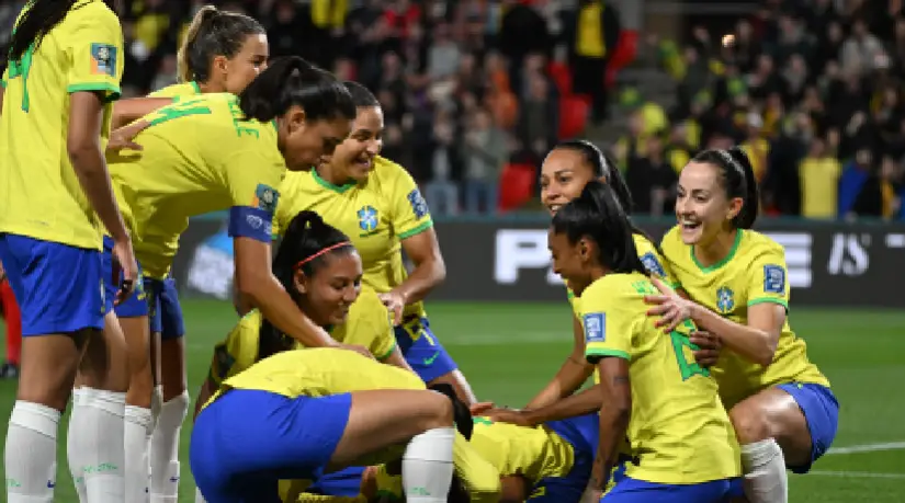Golazo estilo joga bonito de Brasil en Mundial Femenino