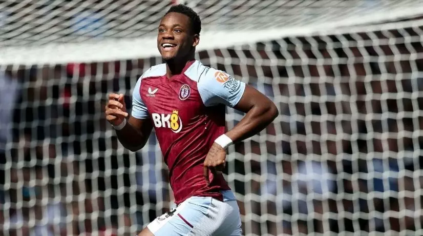 Foto: @avfcofficial Jhon Jáder Durán
