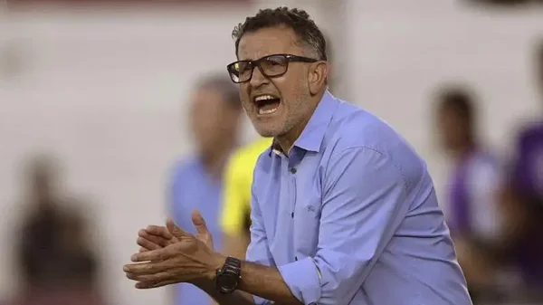 Juan Carlos Osorio es el centro de las críticas en Brasil: fuerte polémica por sus decisiones Juan Carlos Osorio es el centro de las críticas en Brasil: fuerte polémica por sus decisiones