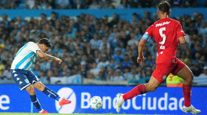 "La rompió, hizo todo bien": Juan Fernando Quintero fue elogiado por la prensa argentina