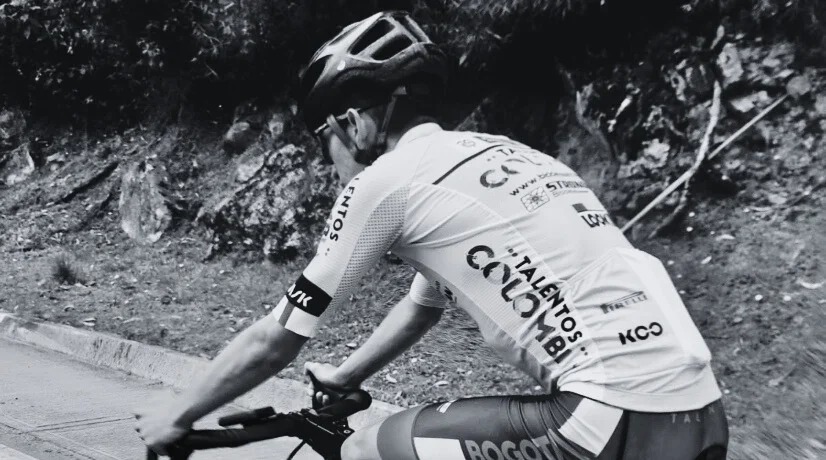 ¡Luto en el deporte! Falleció joven promesa del ciclismo colombiano en plena carrera
