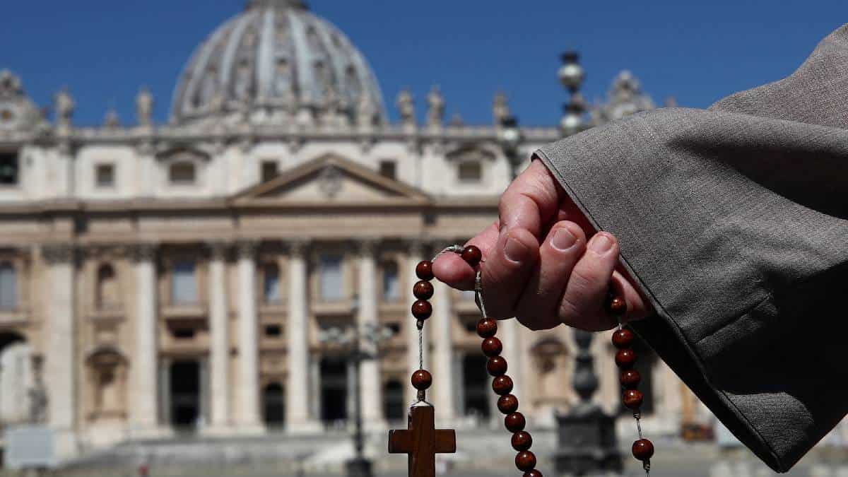 Juicio en el Vaticano por compra de apartamento lujoso en Londres