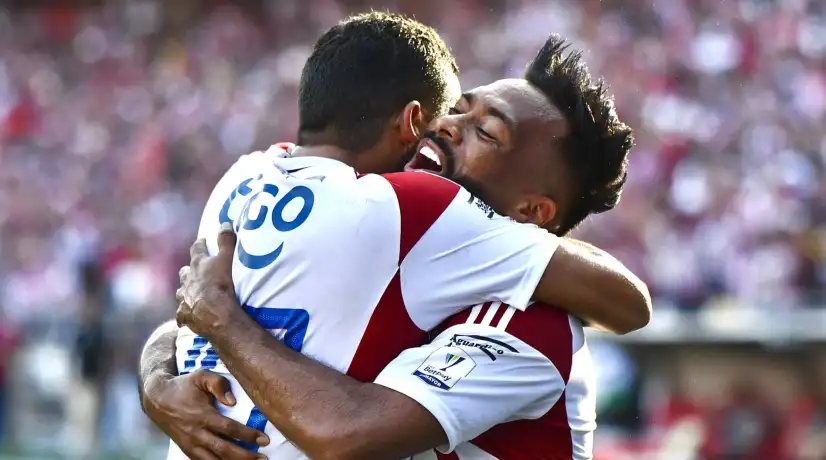 Con Carlos Bacca iluminado, Junior de Barranquilla golpeó primero en la final contra Medellín