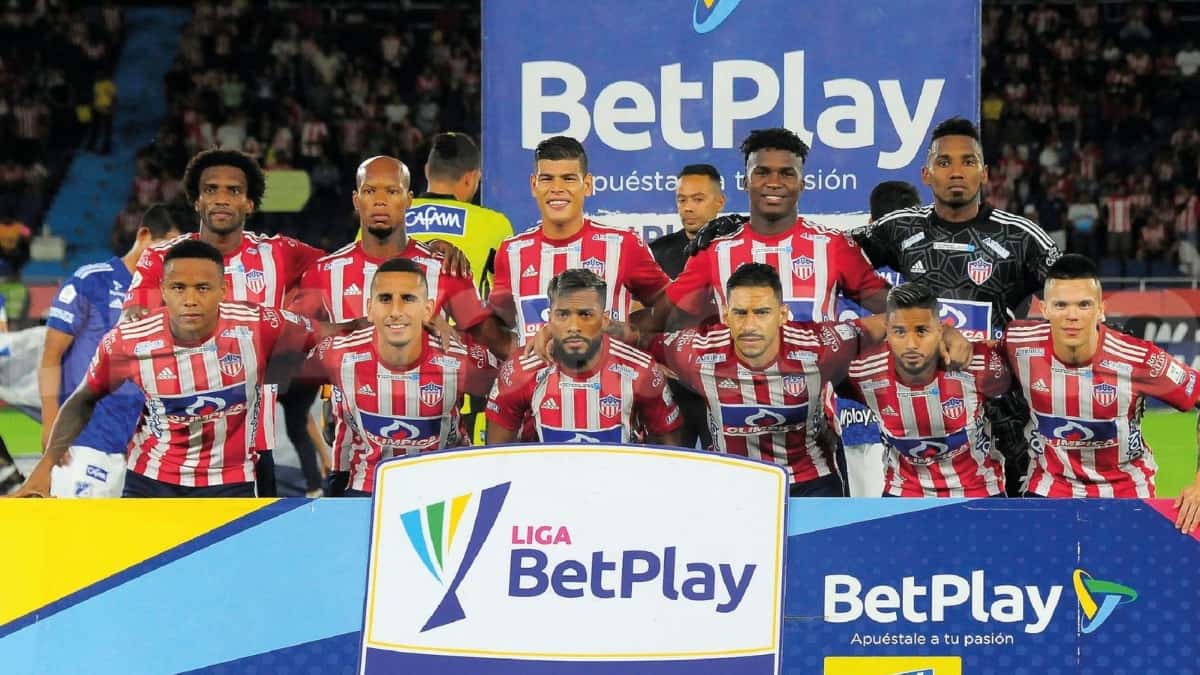 Martín Arzuaga contra el Junior de Comesaña