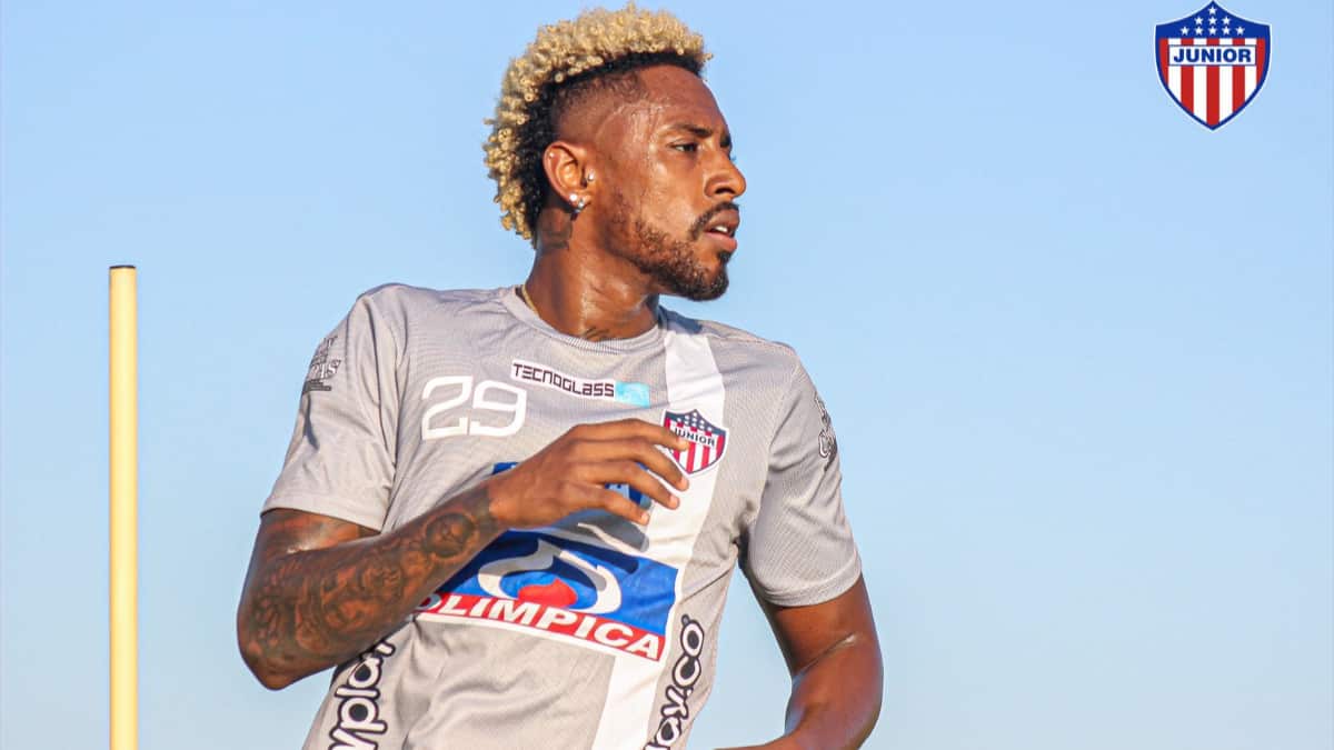 Junior anunció a Omar Albornoz como nuevo refuerzo