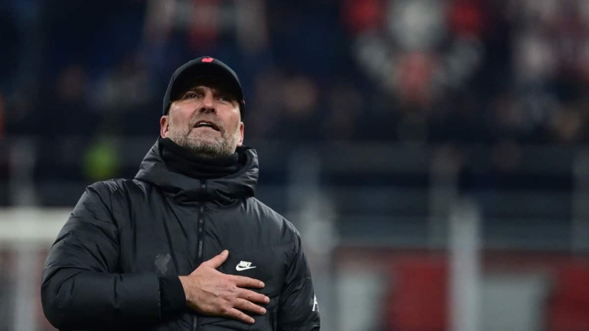 Klopp, ausente con Liverpool por sospecha de covid-19