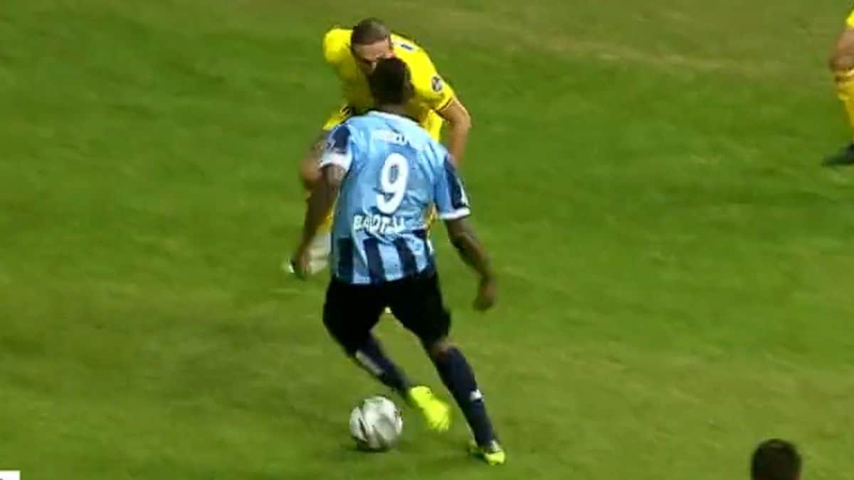 El golazo de Balotelli con siete bicicletas incluidas