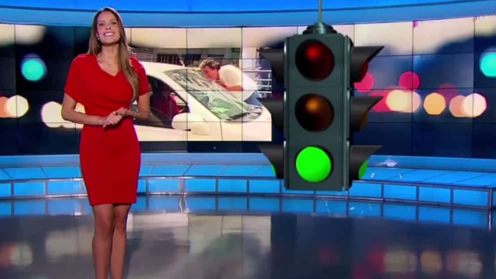 Escándalo por millonarios sobrecostos.