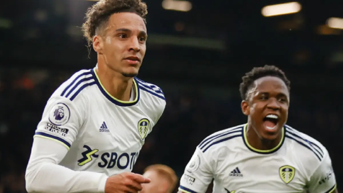 Leeds United entra en puestos de descenso