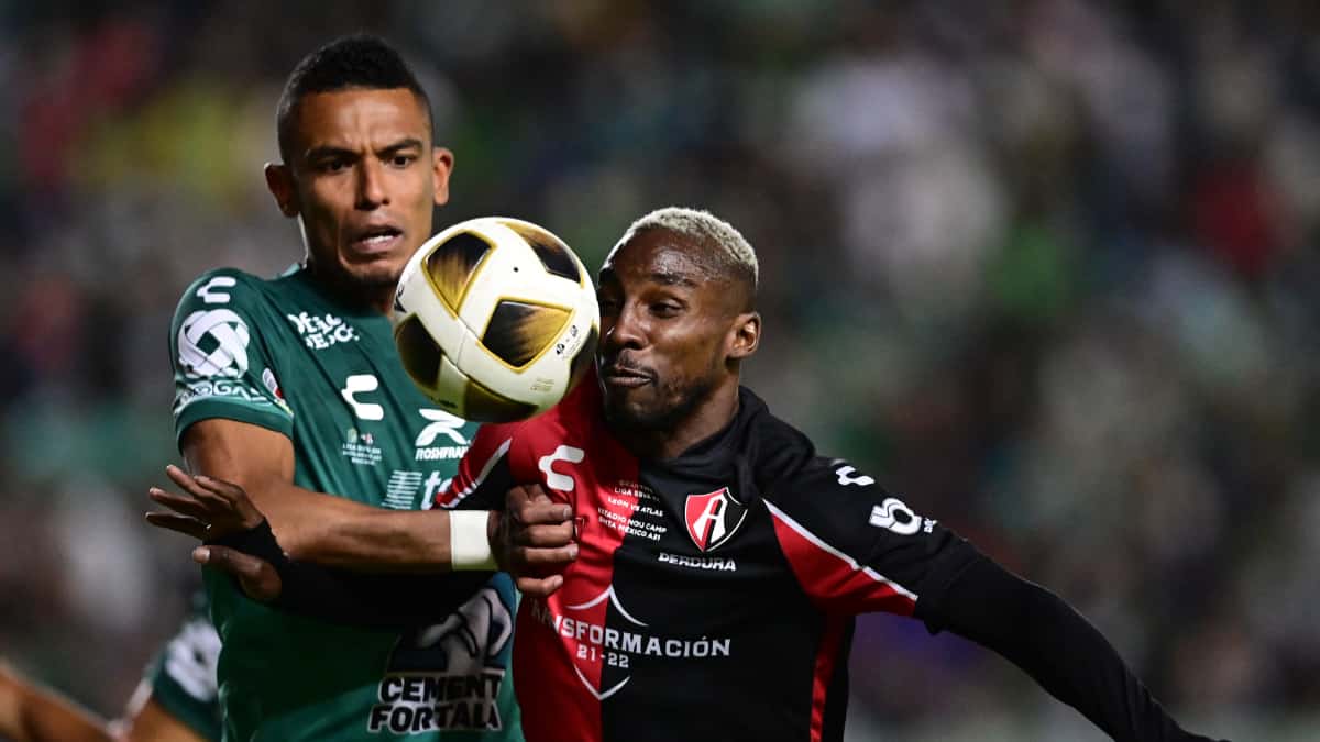 En duelo de colombianos, León venció a Atlas