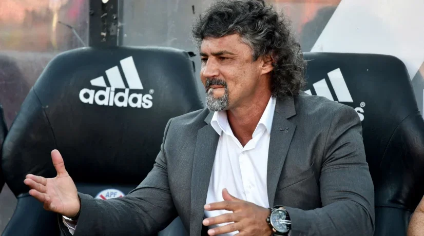 Leonel Álvarez, cada vez más cerca de llegar al fútbol colombiano: dejó de ser técnico de Cienciano