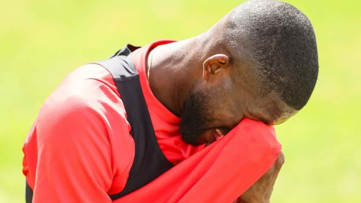 Autogol de Jefferson Lerma en Manchester City 4-0 Bournemouth