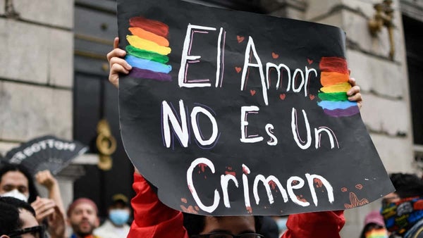 ¿Qué tan difícil es salir del clóset en Colombia?