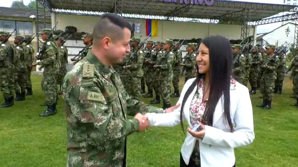libreta militar mujer colombia