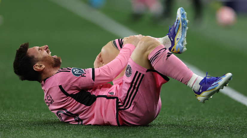 ¡Con los taches arriba!: video de la terrible entrada que sufrió Lionel Messi en la Concachampions