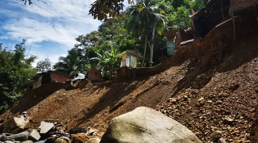 Dos personas murieron en Antioquia tras creciente súbita por fuertes lluvias