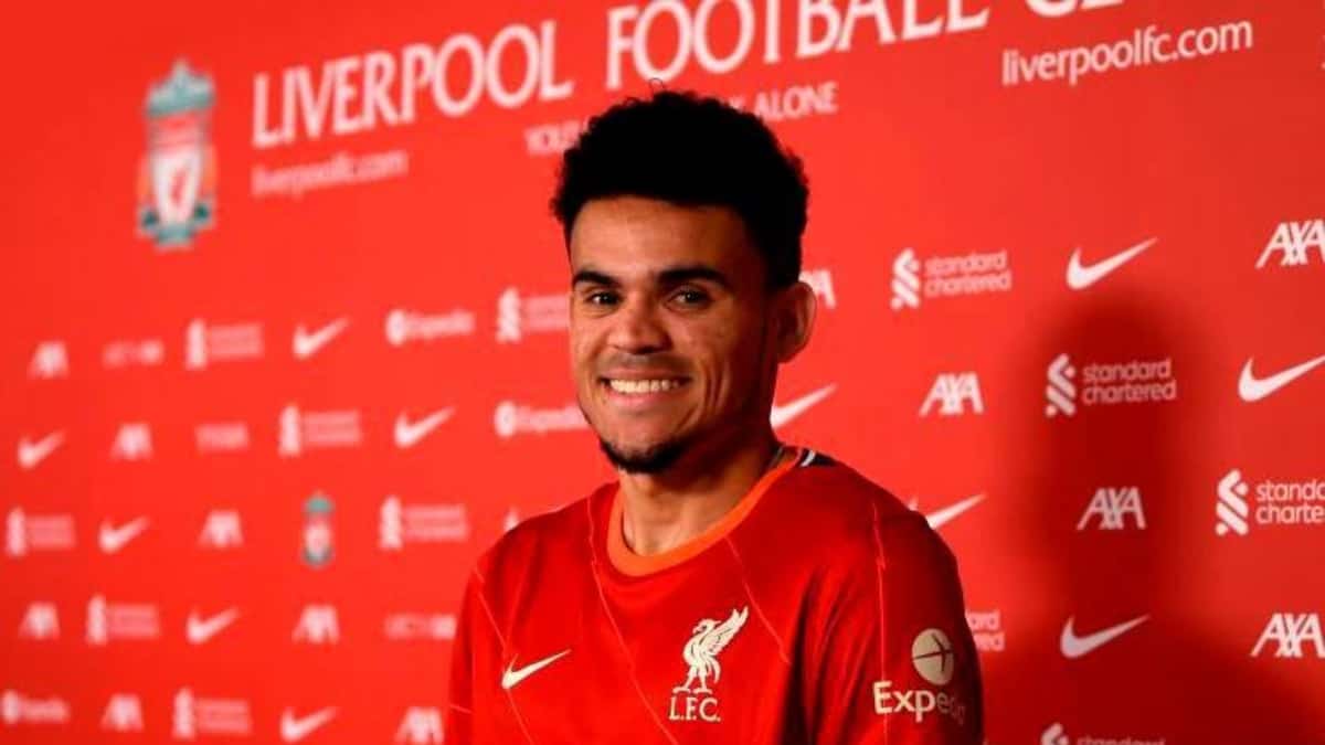 Foto: Liverpool Oficial Luis Díaz calificación y Top 10 futbolistas FIFA 23