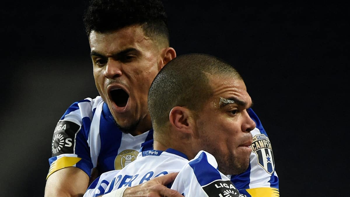 Luis Díaz recibe elogios de Pepe