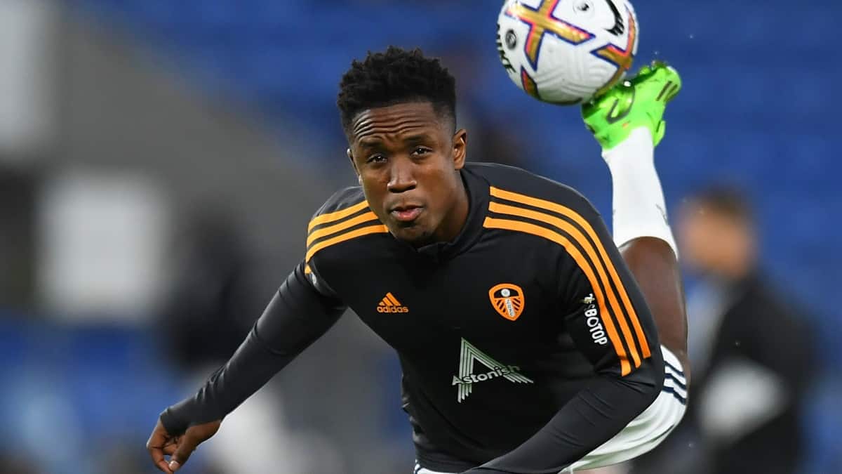 Luis Sinisterra debutó con el Leeds United en Australia