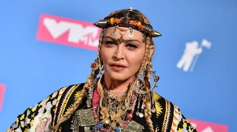 La cantante estadounidense Madonna aplazó su gira.