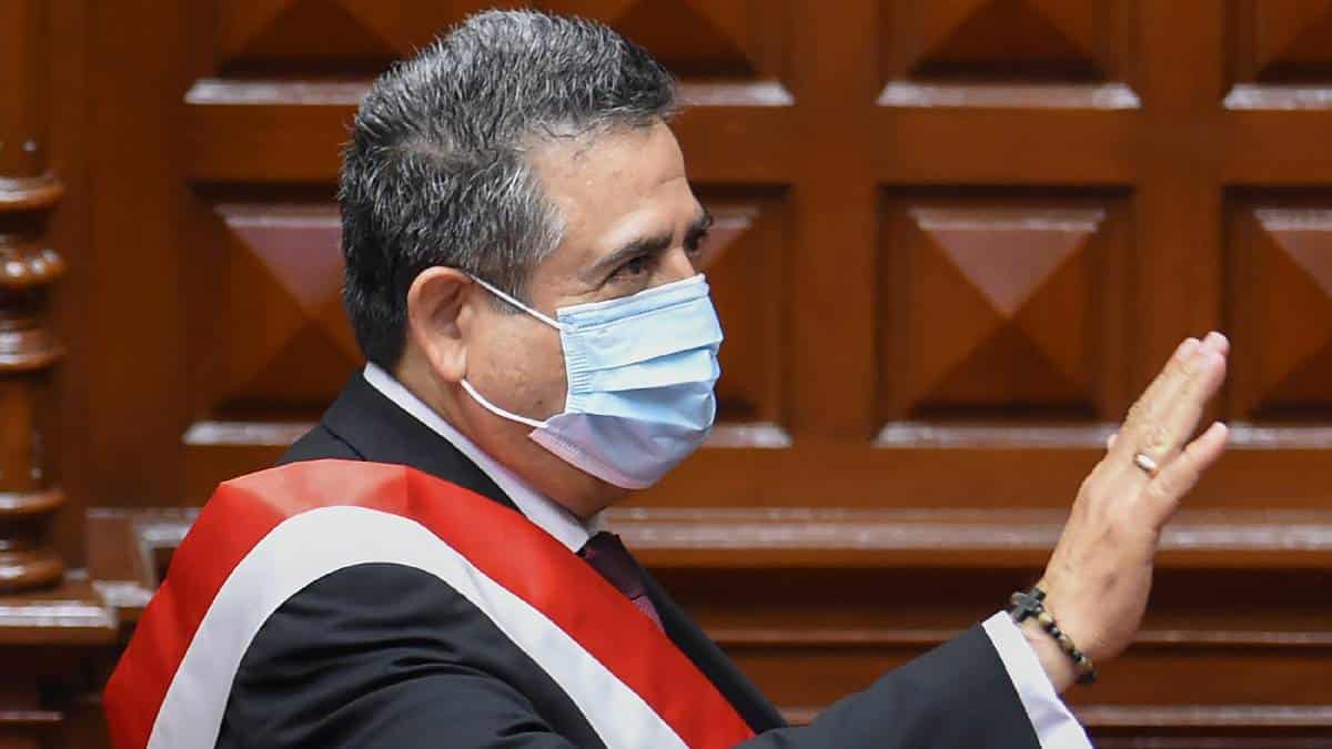 Manuel Merino designó a un conservador como primer ministro de Perú
