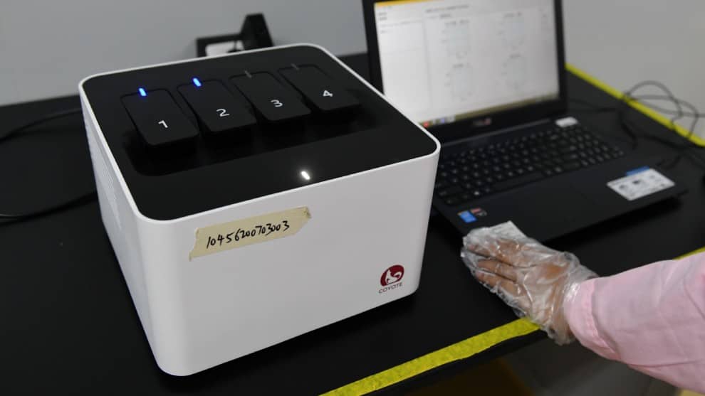 Máquina detecta coronavirus