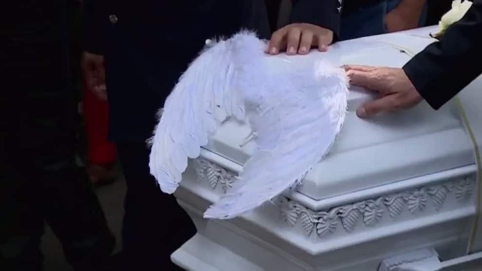 Las autoridades buscan al autor del horrible crimen.