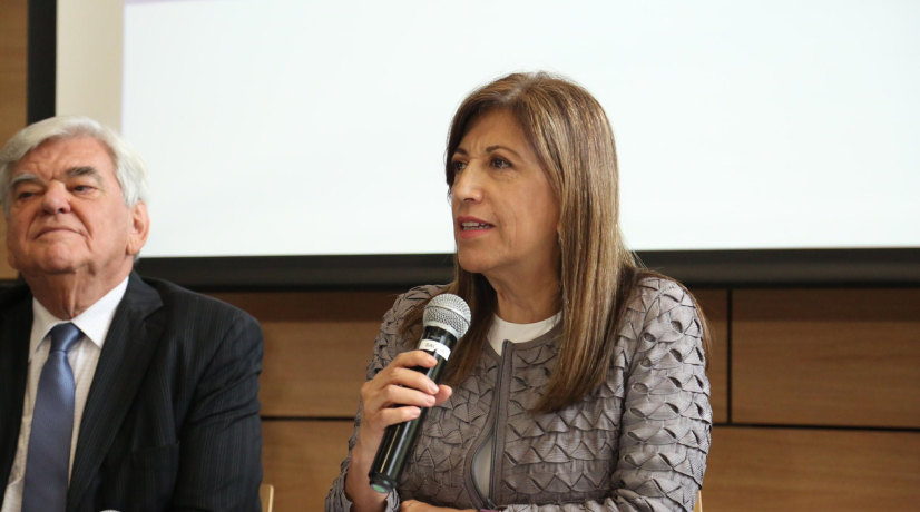 Gustavo Petro aceptó renuncia de Martha Lucía Zamora