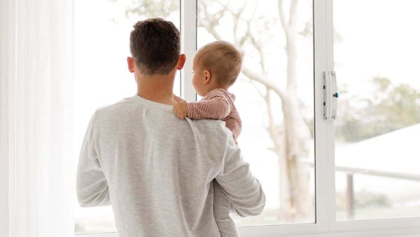 Licencia de paternidad en Colombia podría aumentar hasta 12 semanas: así avanza el proyecto de ley Licencia de paternidad en Colombia podría aumentar hasta 12 semanas: así avanza el proyecto de ley
