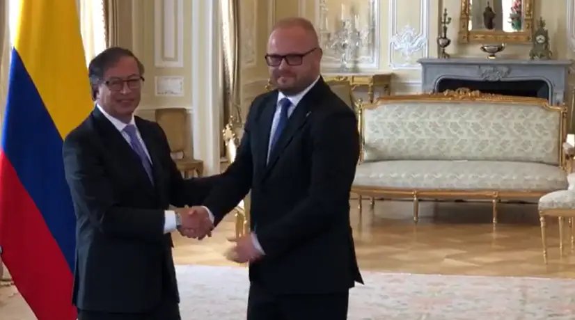 Petro envió mensaje de paz con embajador de Ucrania