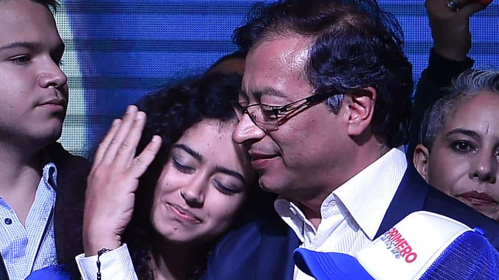 Gustavo Petro recibe mensajes de solidaridad por diagnóstico de cáncer