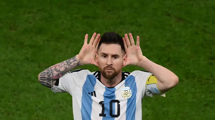 Riquelme defendió a Messi por su celebración de 'Topo Gigio' frente a Louis Van Gaal