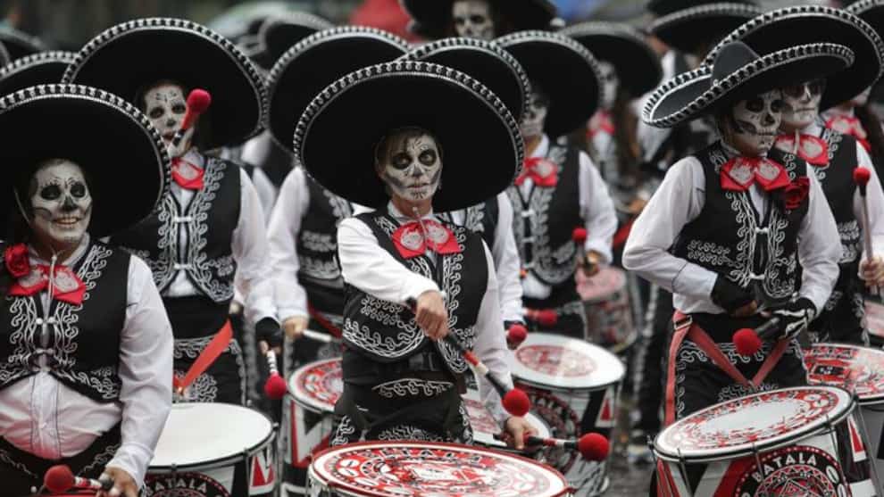 El desfile marcó el cenit de las diversas actividades que el Gobierno de Ciudad de México auspicia desde el 19 de octubre con motivo del Día de los Muertos.
