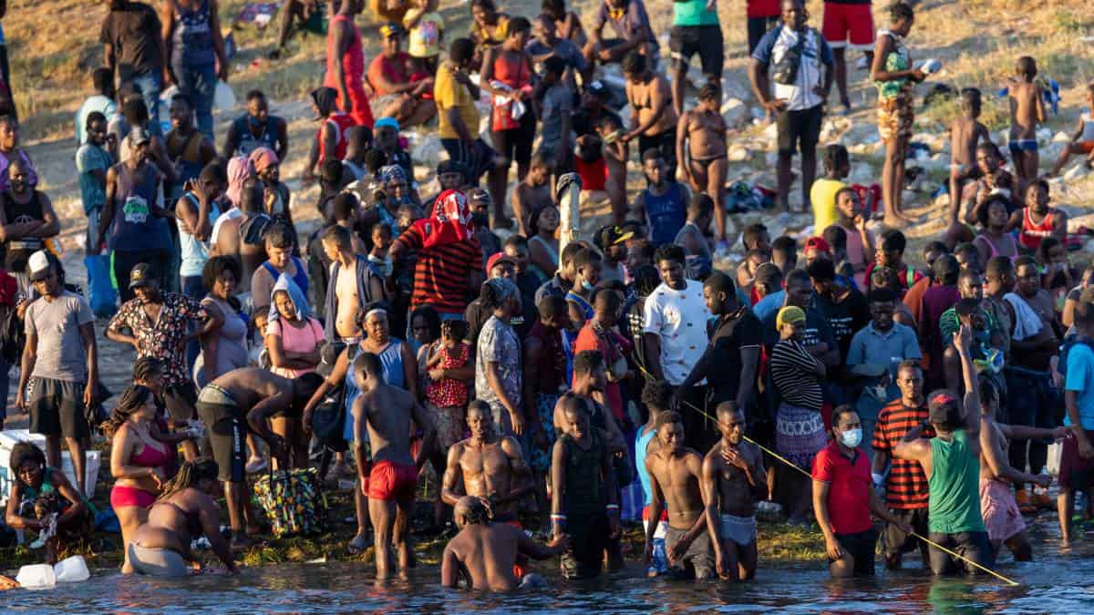 Migrantes indocumentados en frontera de México y Estados Unidos